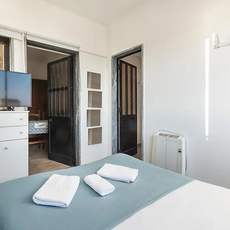 Blife Marya Private Rooms - Airport Stay District de District de Faro Extérieur photo