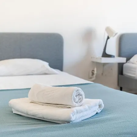 Blife Marya Private Rooms - Airport Stay District de District de Faro Extérieur photo