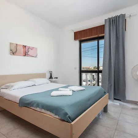 Blife Marya Private Rooms - Airport Stay District de District de Faro Extérieur photo