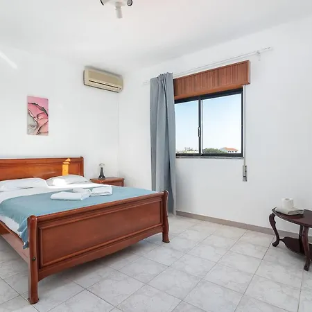 Blife Marya Private Rooms - Airport Stay District de District de Faro Extérieur photo
