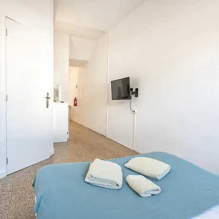 Blife Marya Private Rooms - Airport Stay District de District de Faro Extérieur photo