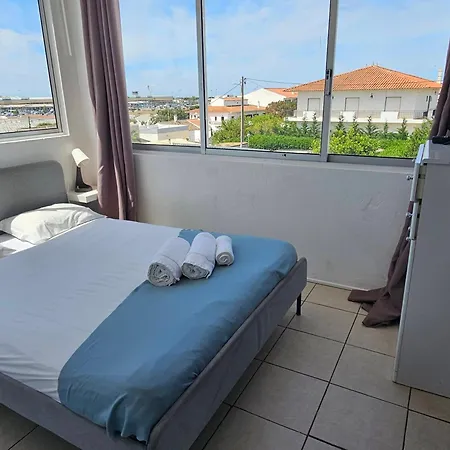 Blife Marya Private Rooms - Airport Stay Faro Room photo