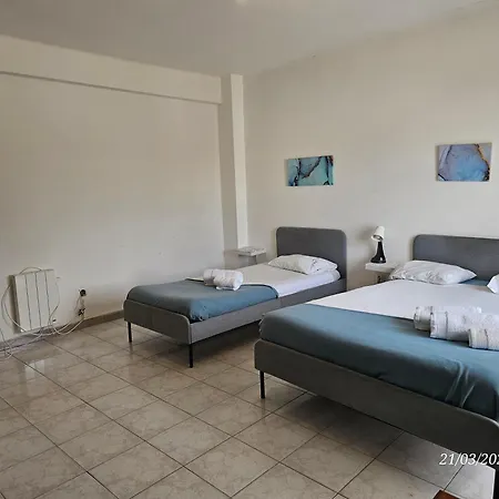 Blife Marya Private Rooms - Airport Stay Faro Room photo